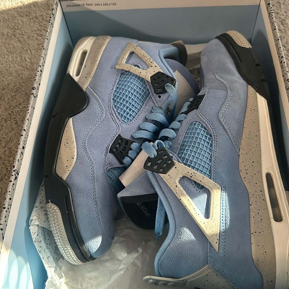 AIR JORDAN 4 RETRO SIZE 10